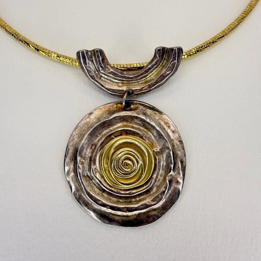 Norma Jean Collar Necklace Mixed Metal Hammered‎ Spiral Pendant Gold Tone